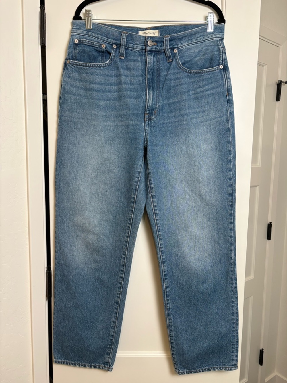 Madewell The Perfect Vintage Straight Jean (30) - Picture 5 of 7